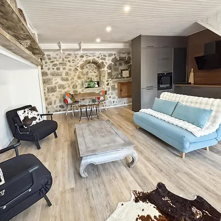 Maison Chez Madeleine 4 Pers, Entre Le Lioran Et Vic-sur-cere Ferienhaus
